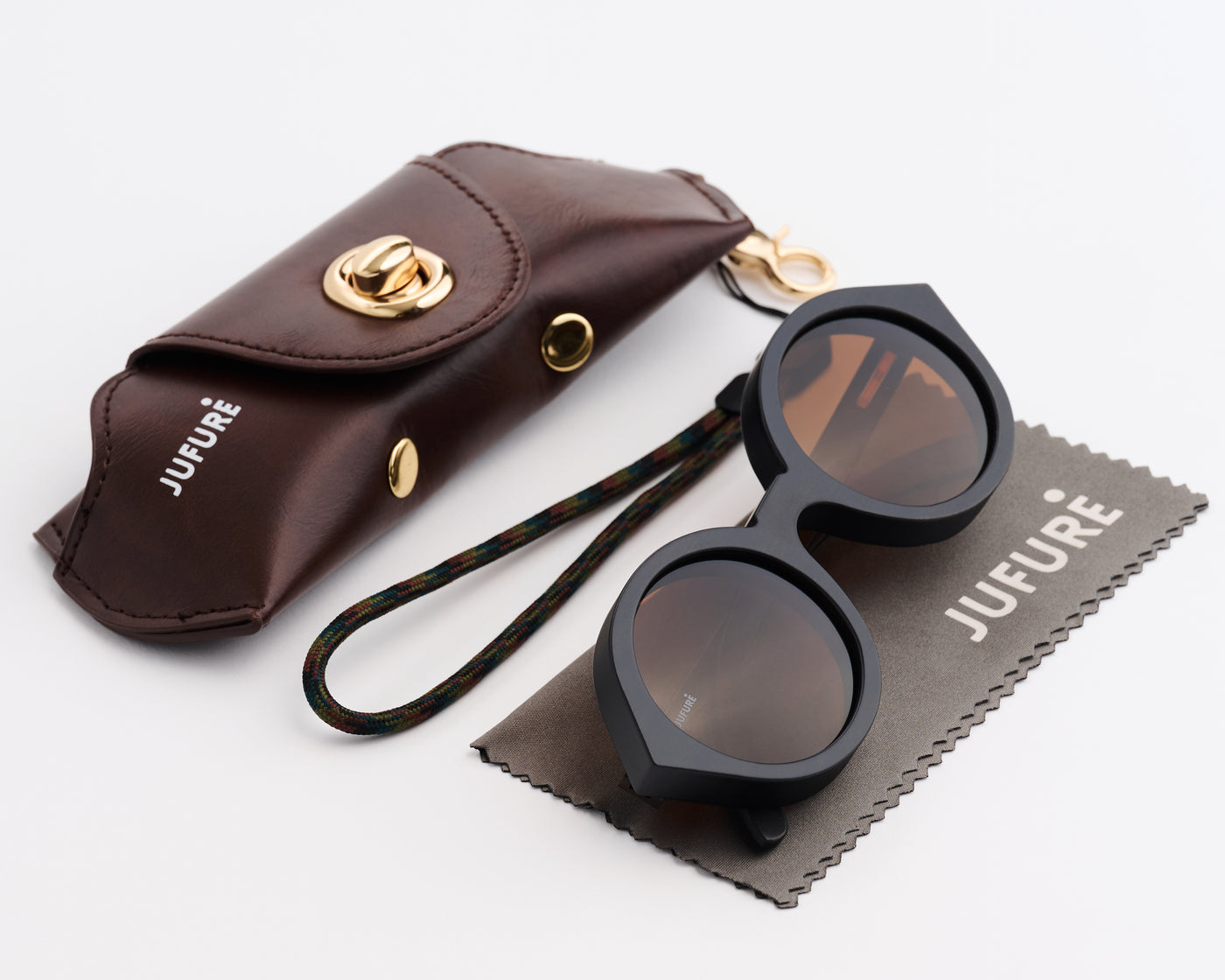 Nyakalaso | Brown Lens