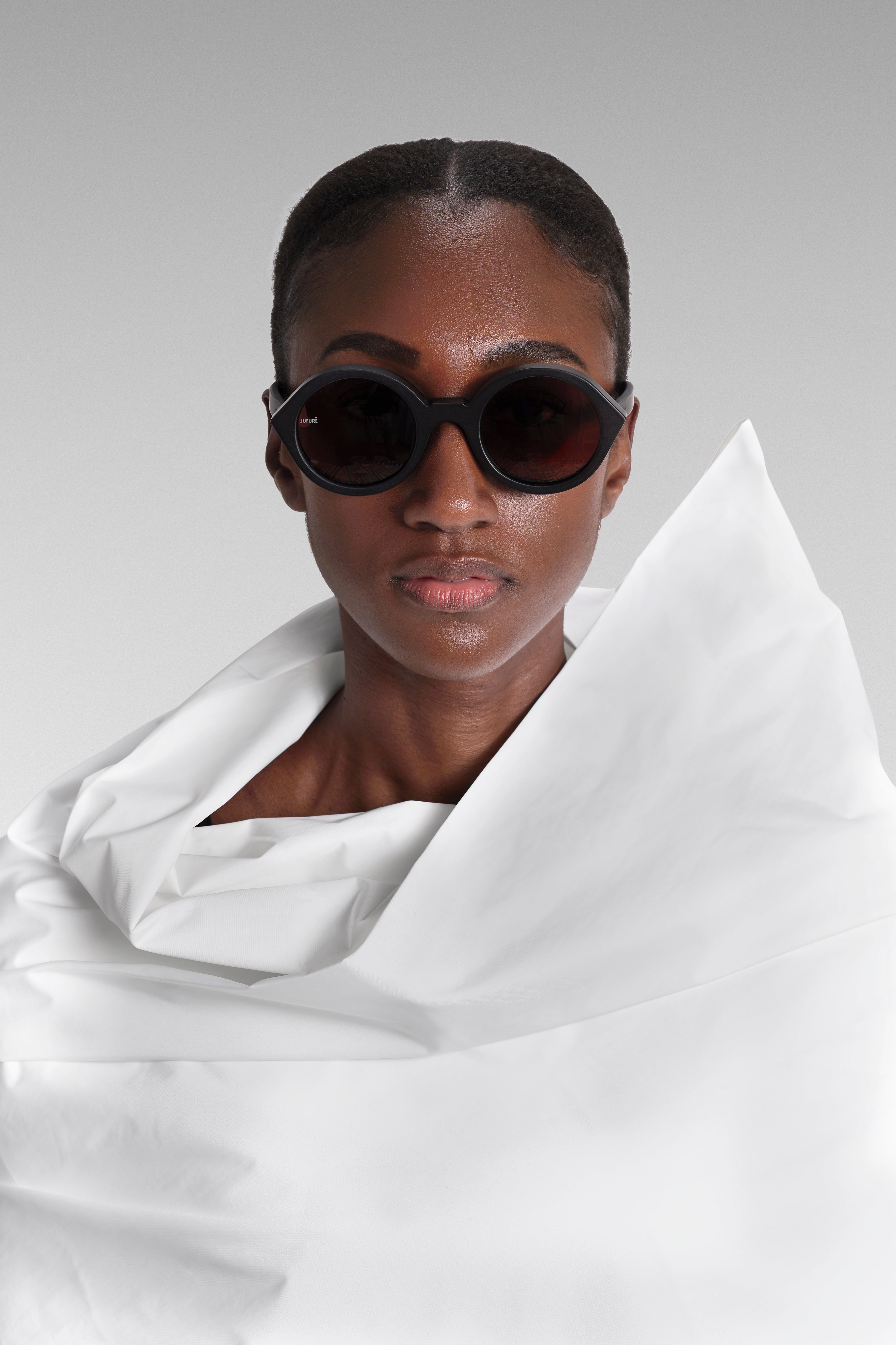 Nyakalaso | Brown Lens