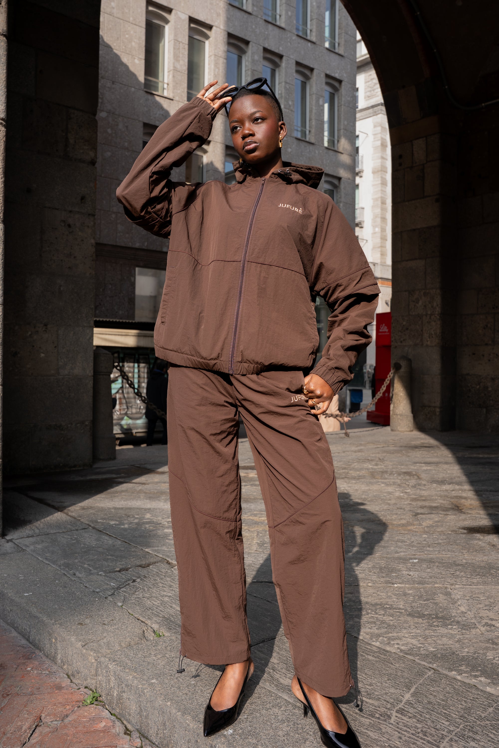 Nyantanbungo Tracksuit Set — Brown