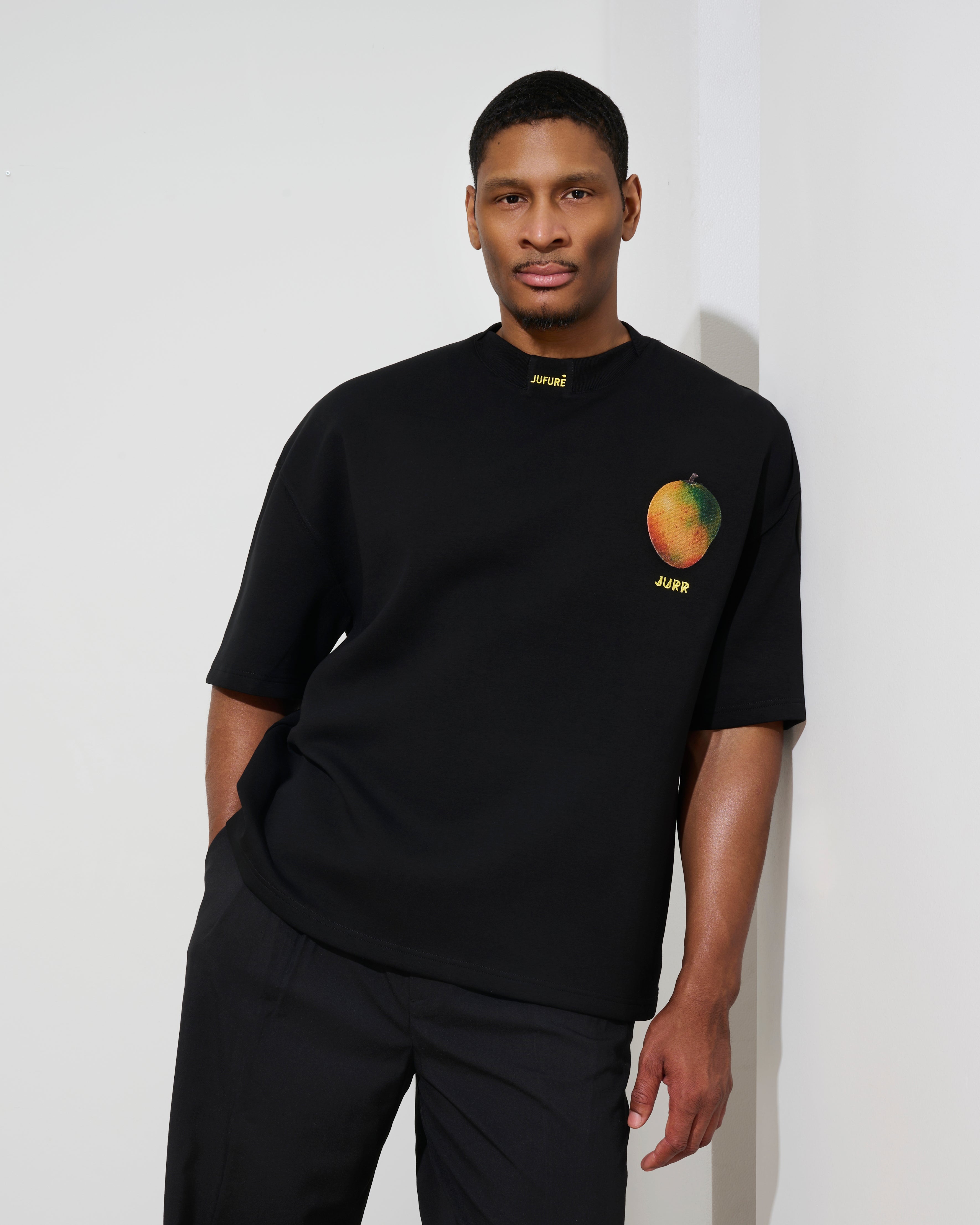 JURR BLACK TEE