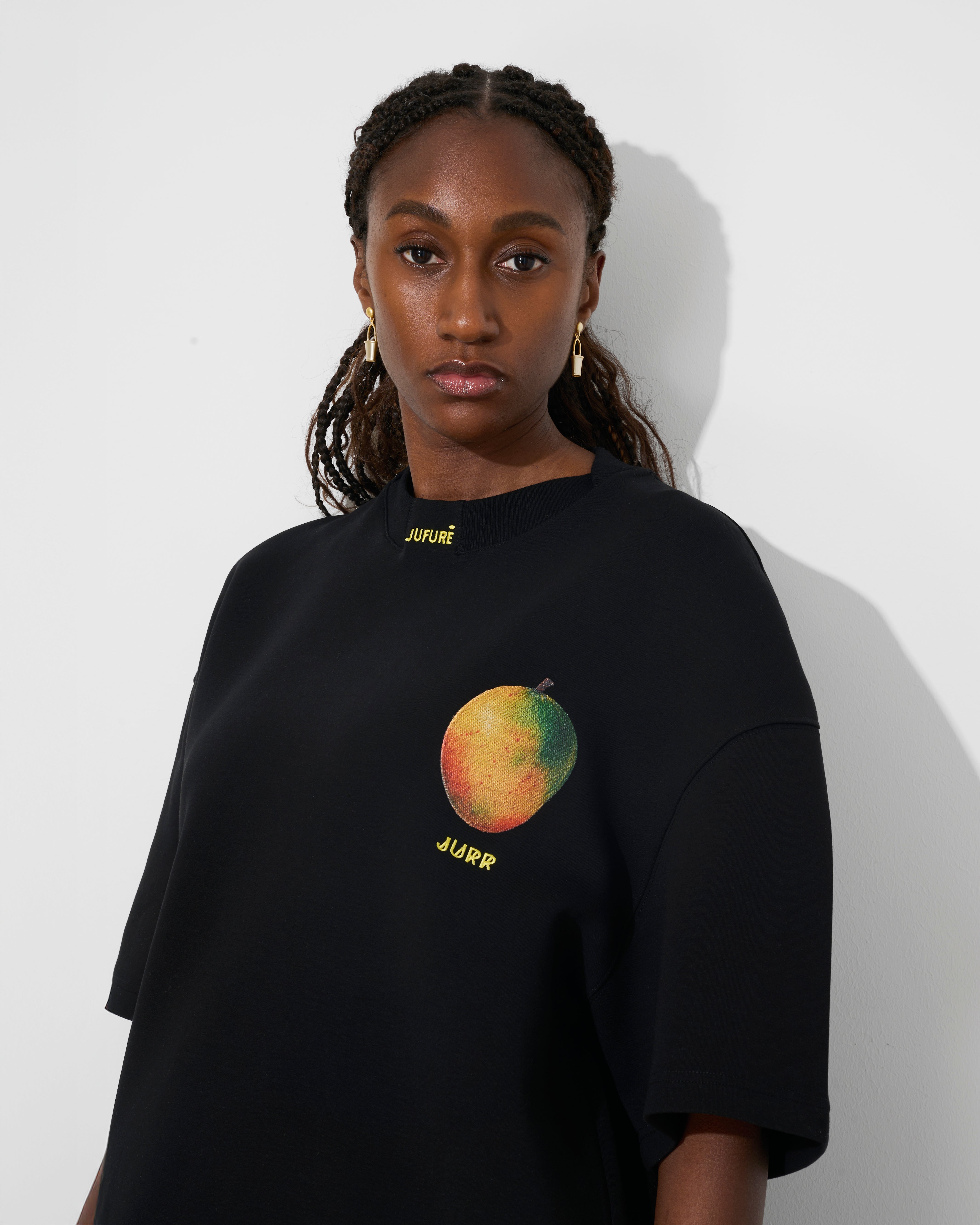 JURR BLACK TEE